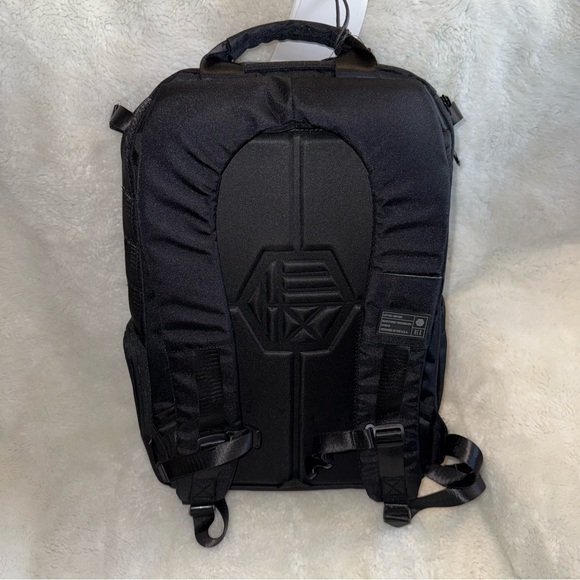 HEX® RANGER CLAMSHELL BLACK DSLR BACKPACK - Picture 10 of 16